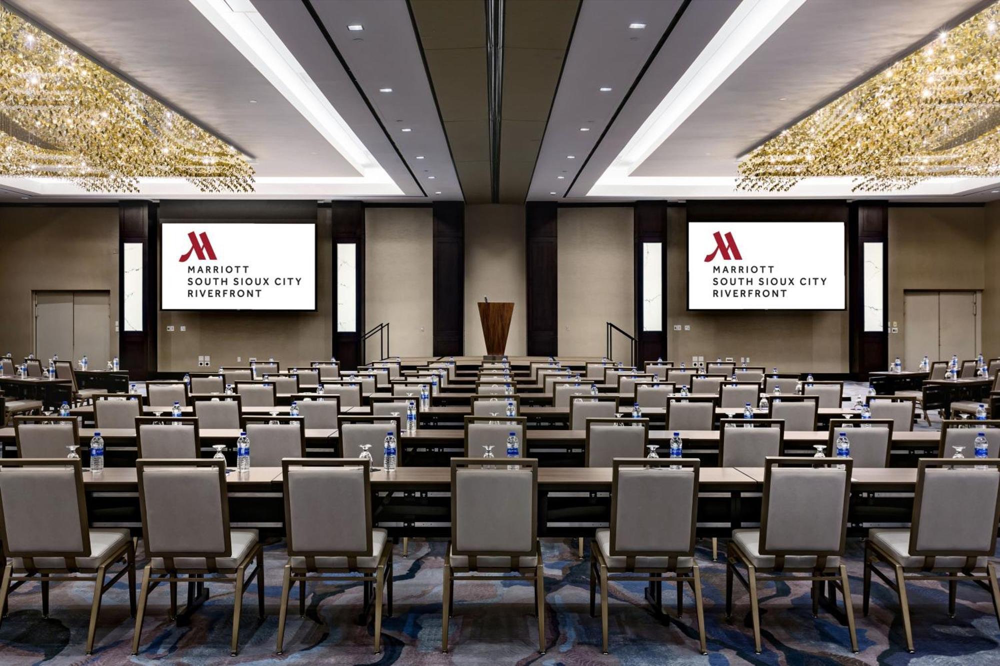 South Sioux City Marriott Riverfront Bagian luar foto